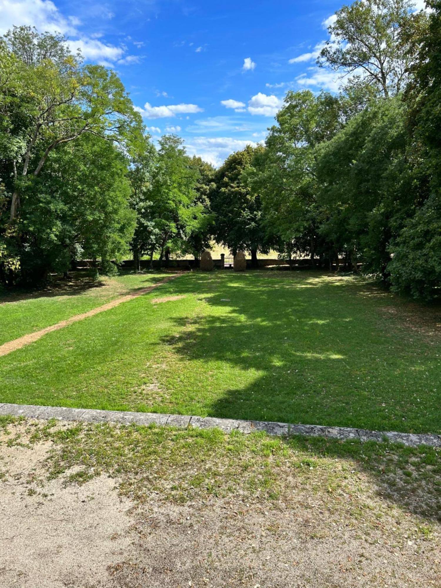 Le Parc Coulanges-sur-Yonne Exterior foto